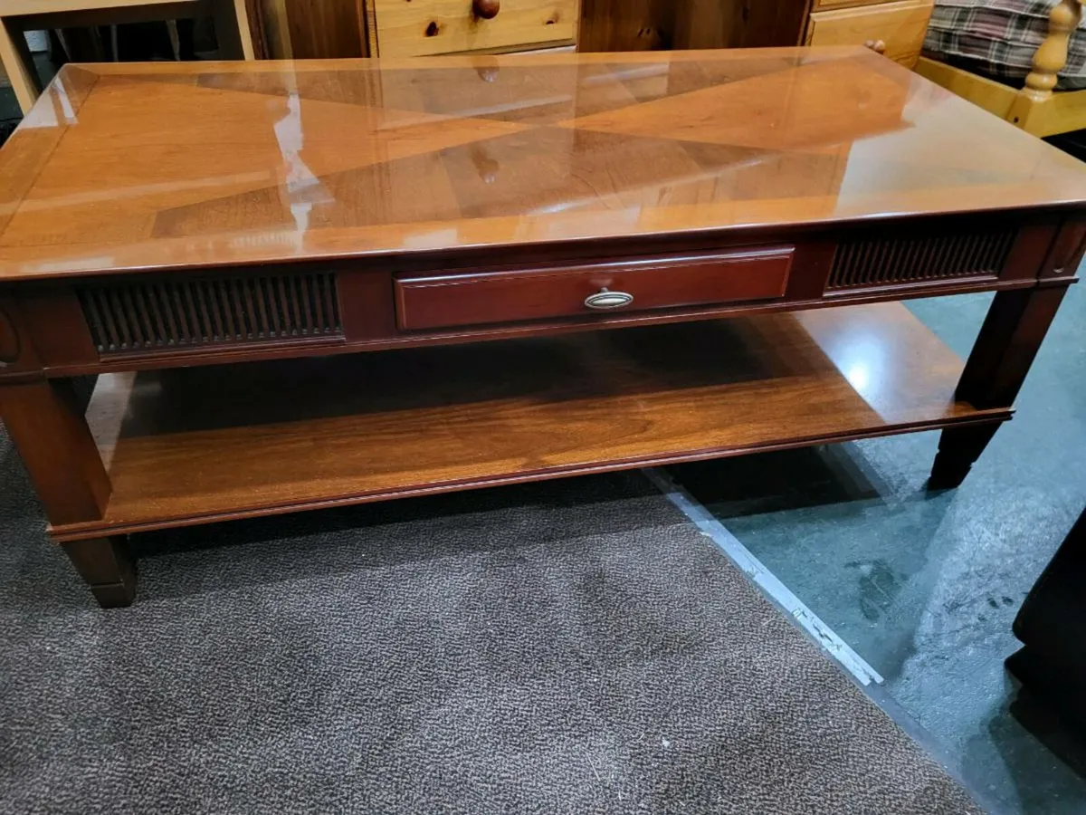 Beautiful large coffee table - Image 2