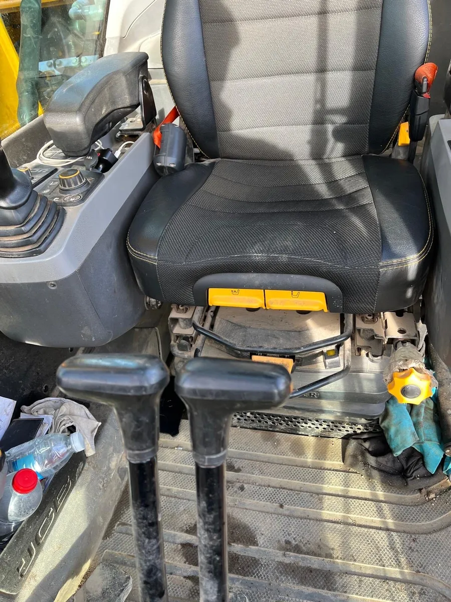 2022 Jcb 140X LC - Image 4