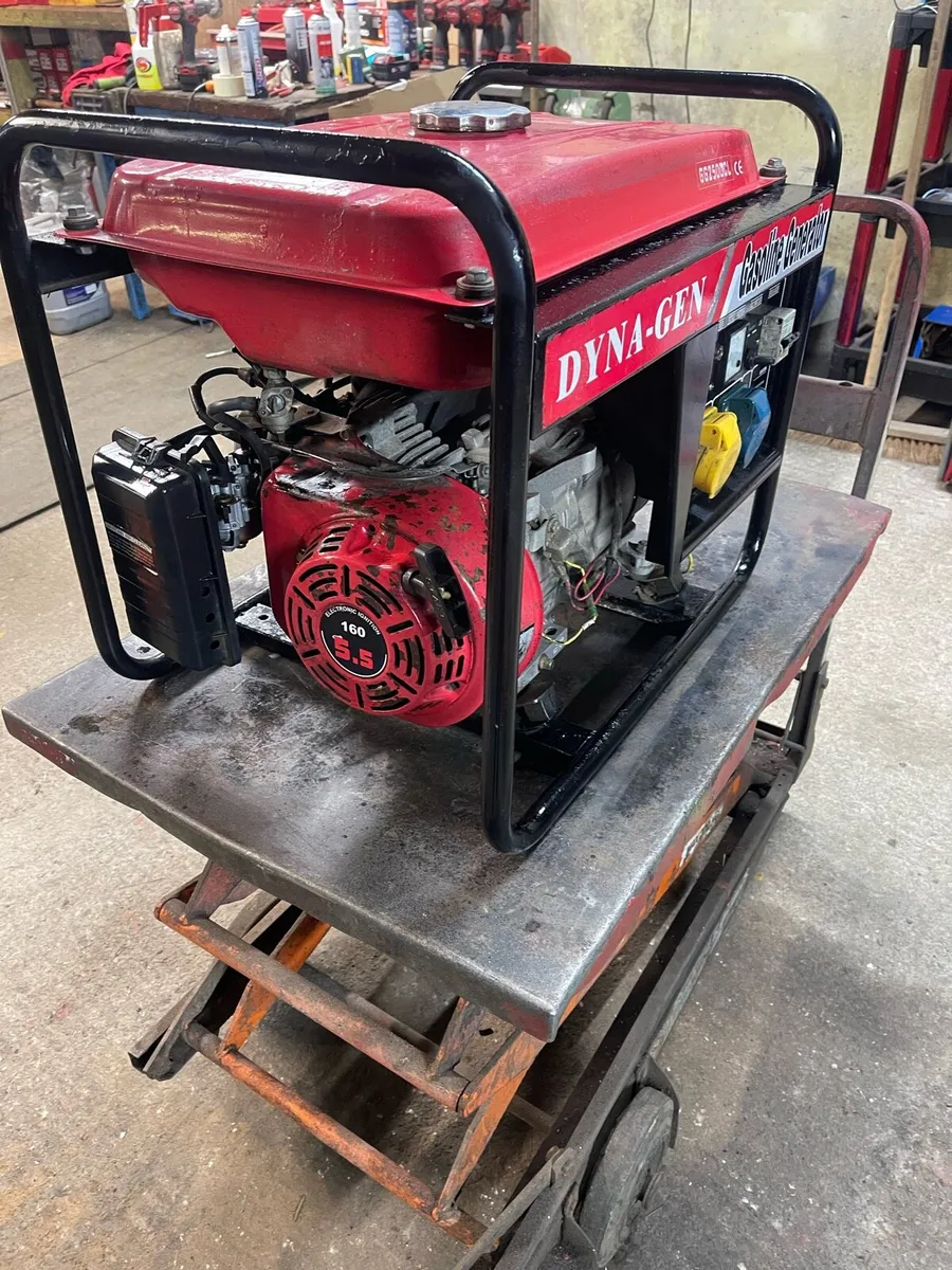 Petrol generator 2kw - Image 1