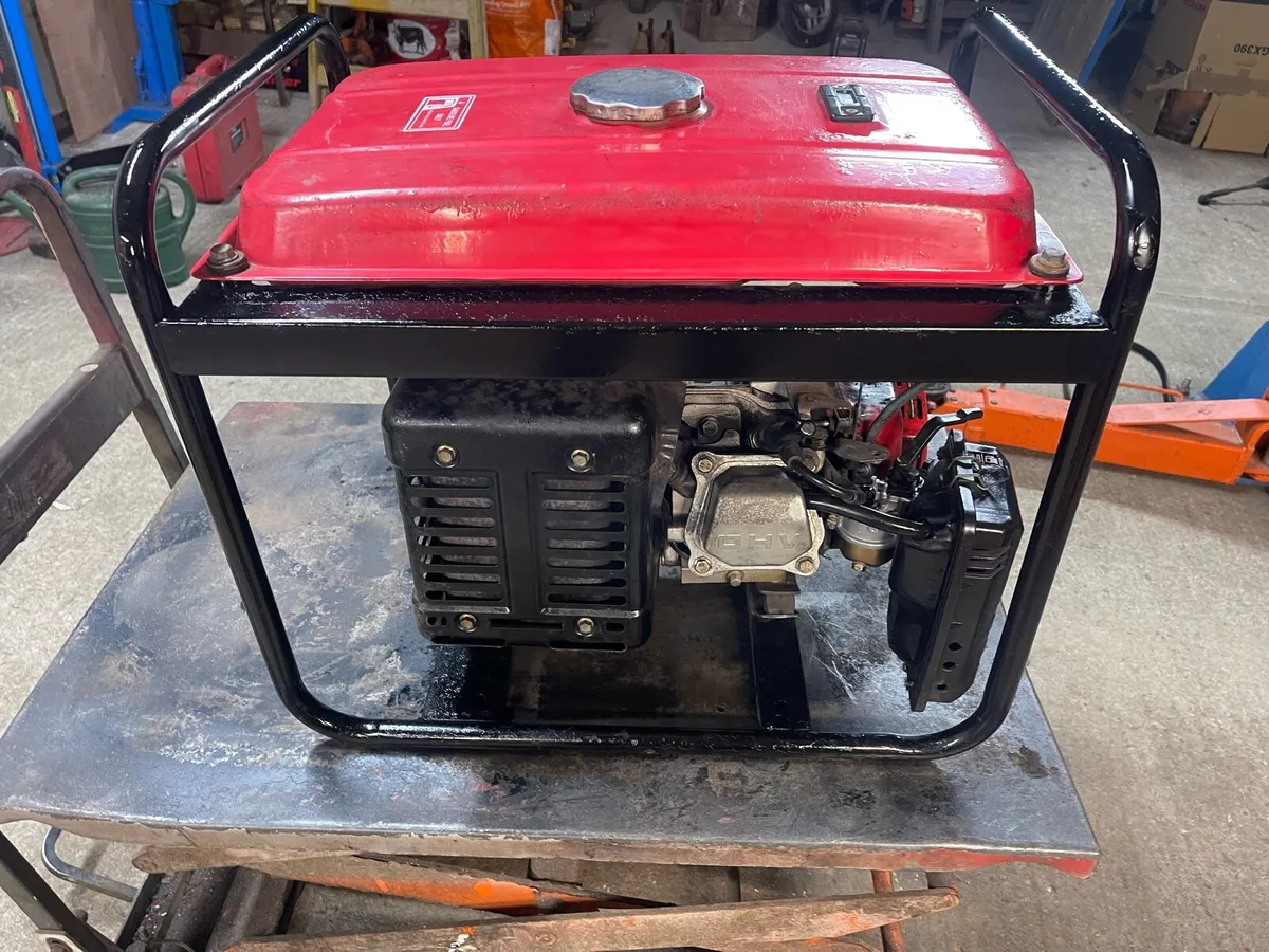 Petrol generator 2kw - Image 4