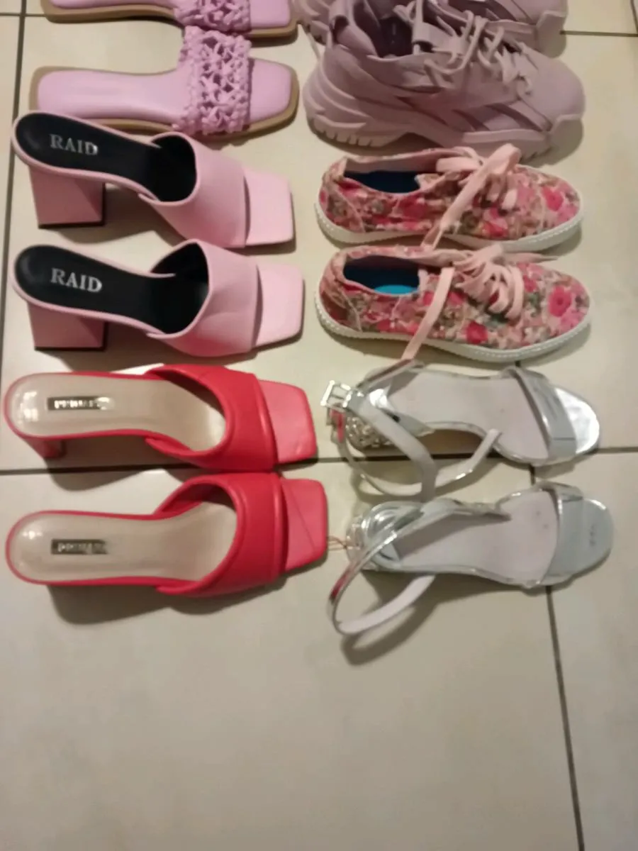 Footwear Size 4 - Image 4