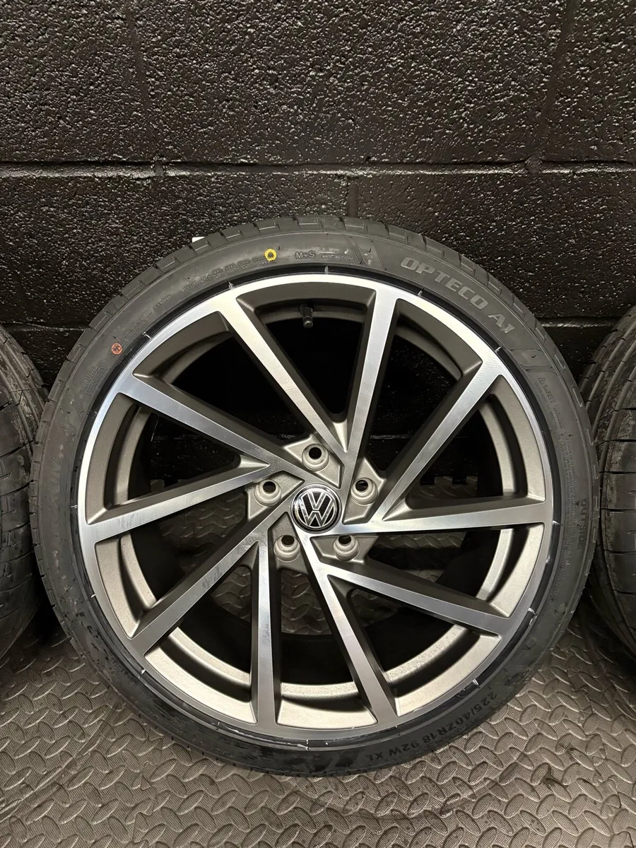 PRICE DROP !!!!! 18” Spielberg’s - Image 4