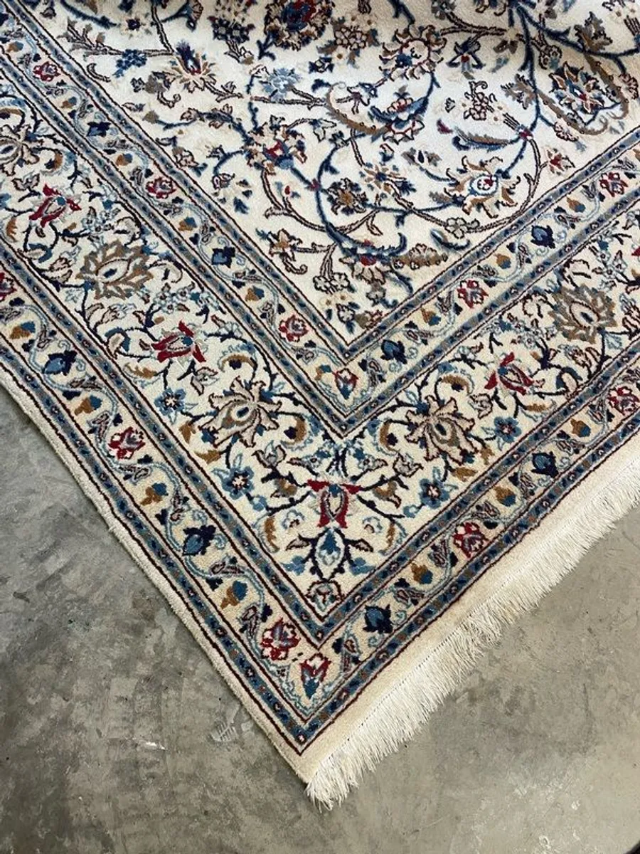 FLASH SALE ! Was 1495 Now 1200 ! Fabulous Hand Knotted Vintage Nain Rug - Image 2