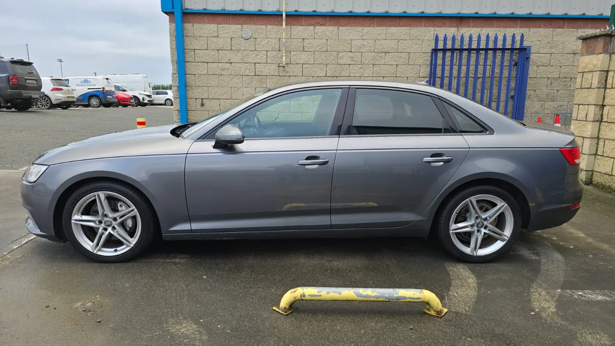 Audi A4 2.0 TDI Sport Ultra S/AT 4DR Auto, 2017 - Image 4