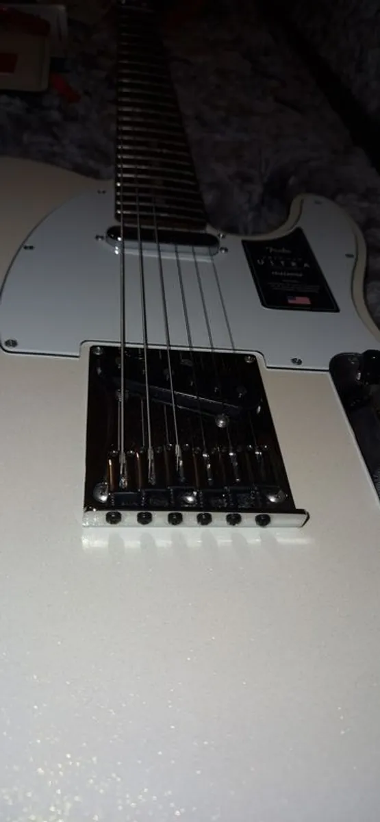 Fender American Ultra Telecaster - Image 3