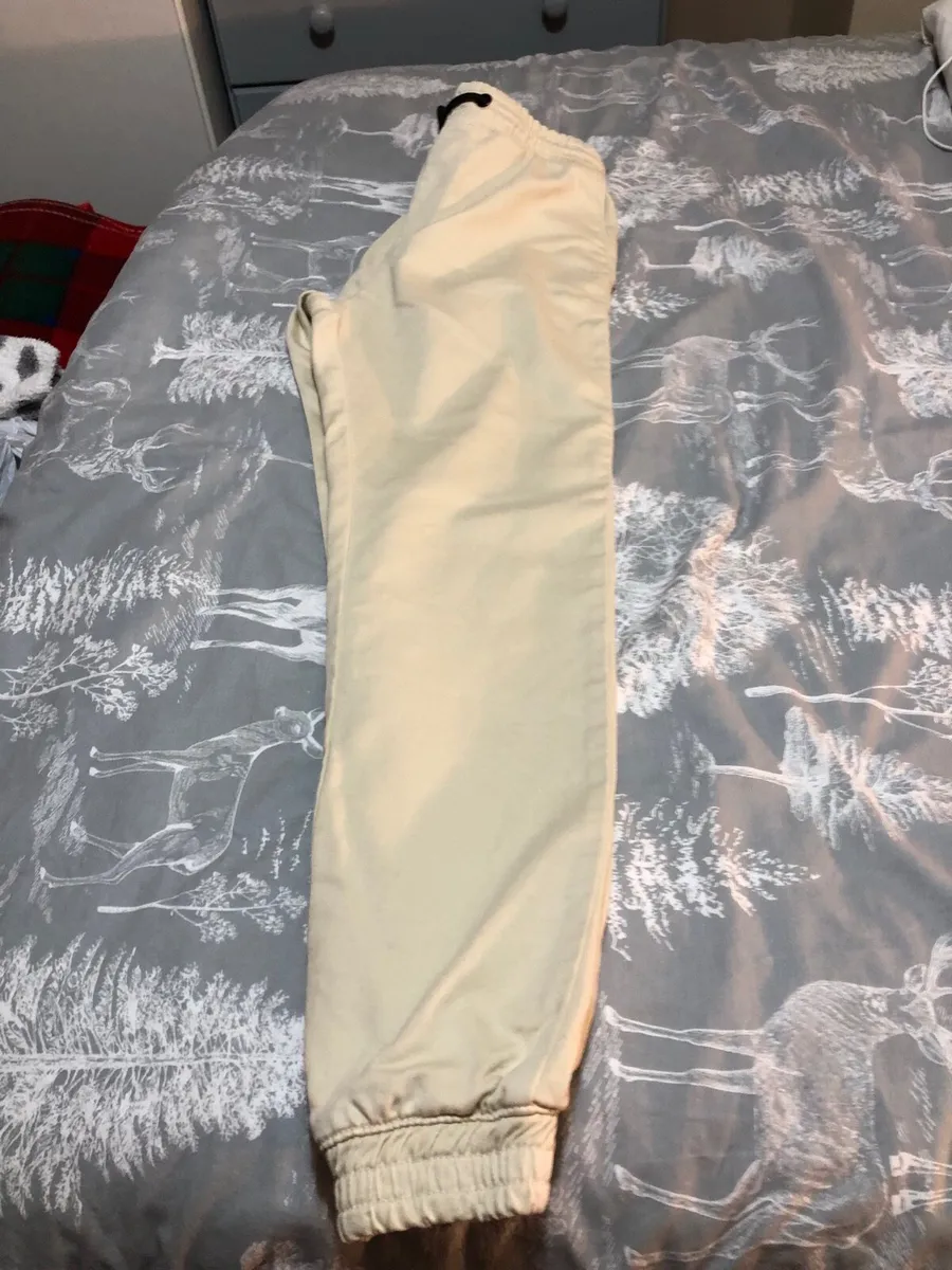 Mens combats size M €10 - Image 1