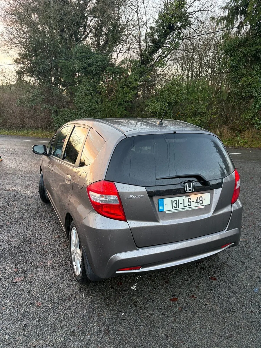 2013 Honda jazz 1.3 petrol - Image 4