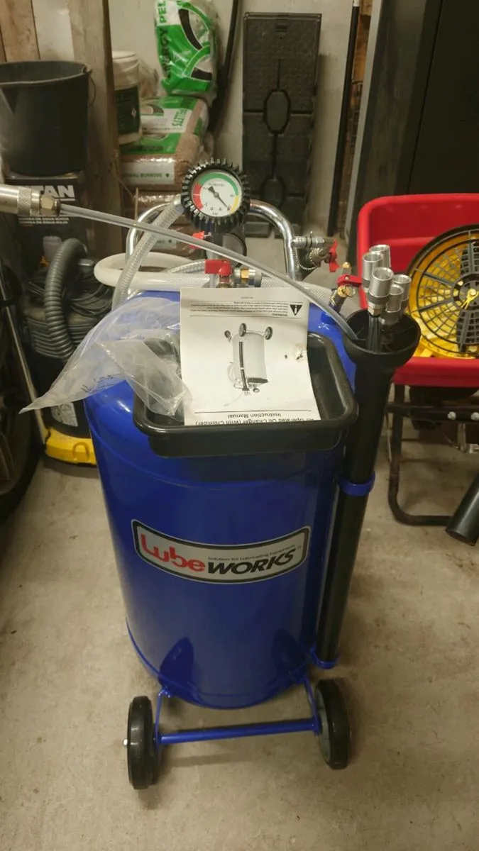 90 litre oil extractor - Image 1