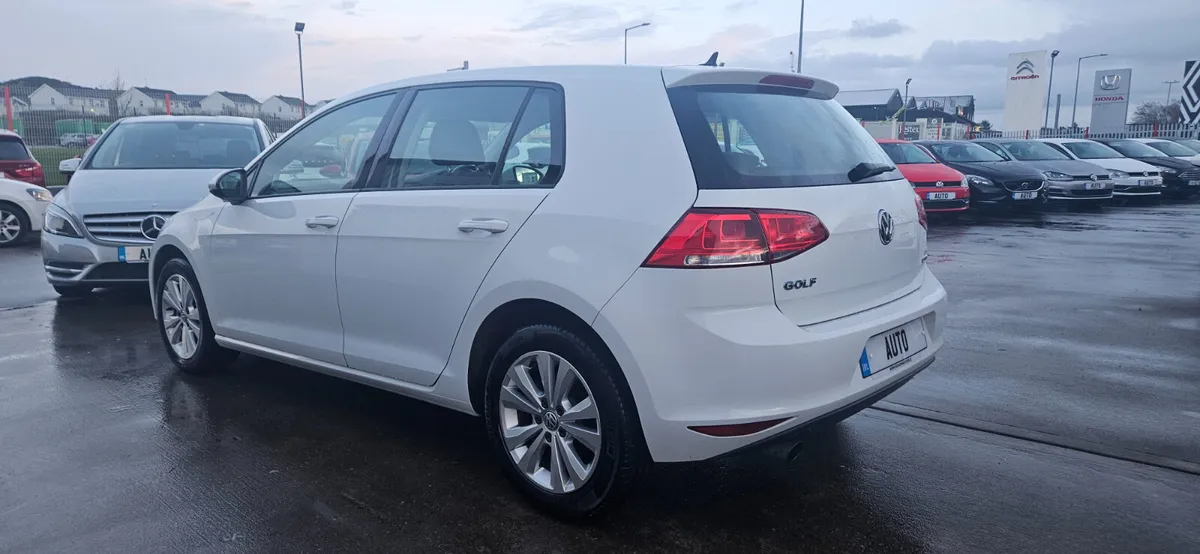 Volkswagen Golf automatic 1.2 comfort dsg low kms - Image 3
