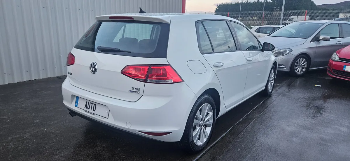 Volkswagen Golf automatic 1.2 comfort dsg low kms - Image 4
