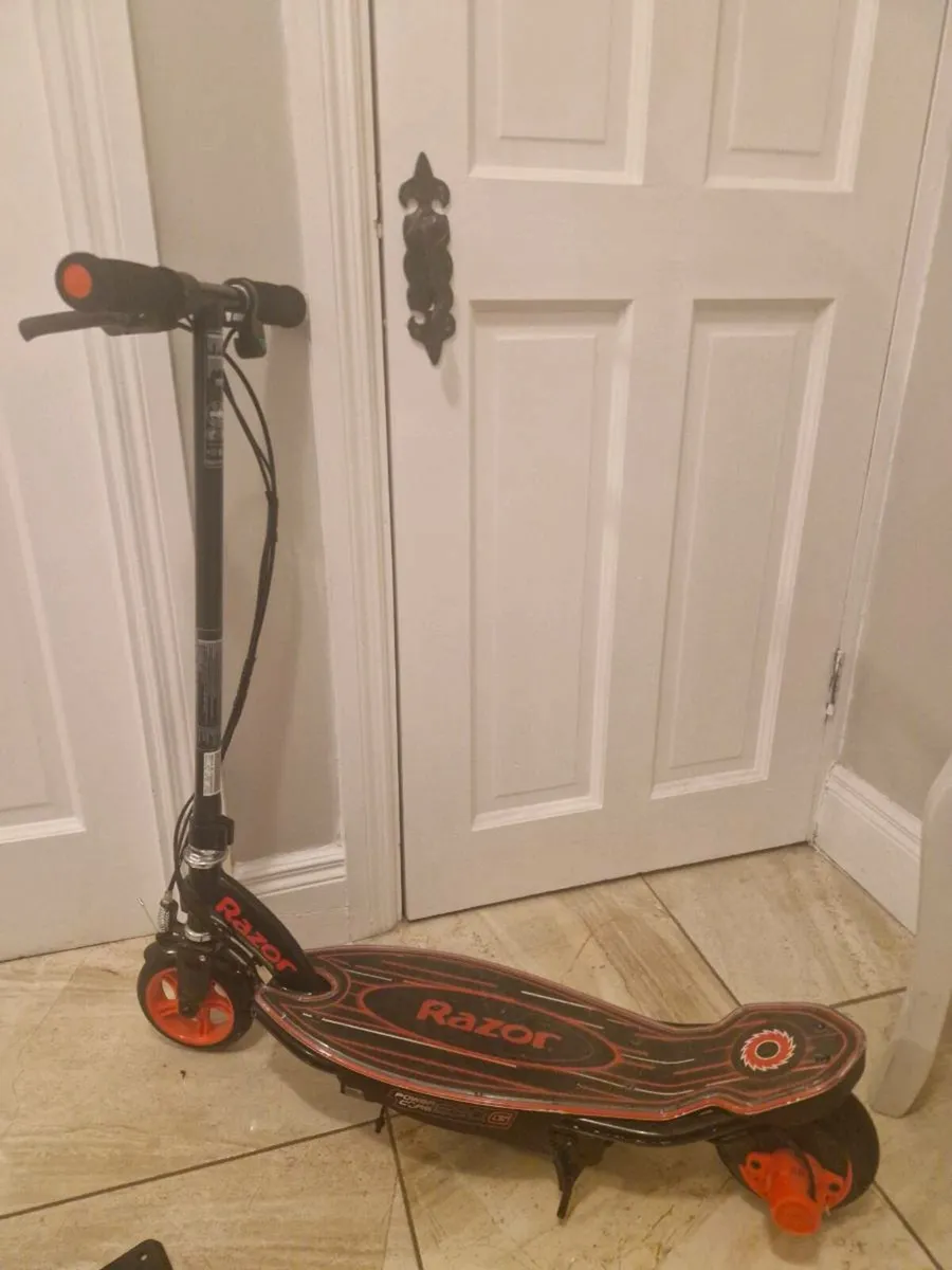 Electric scooter - Image 2