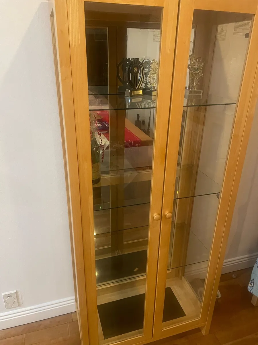 Display cabinet and drinks cabinet - Image 1