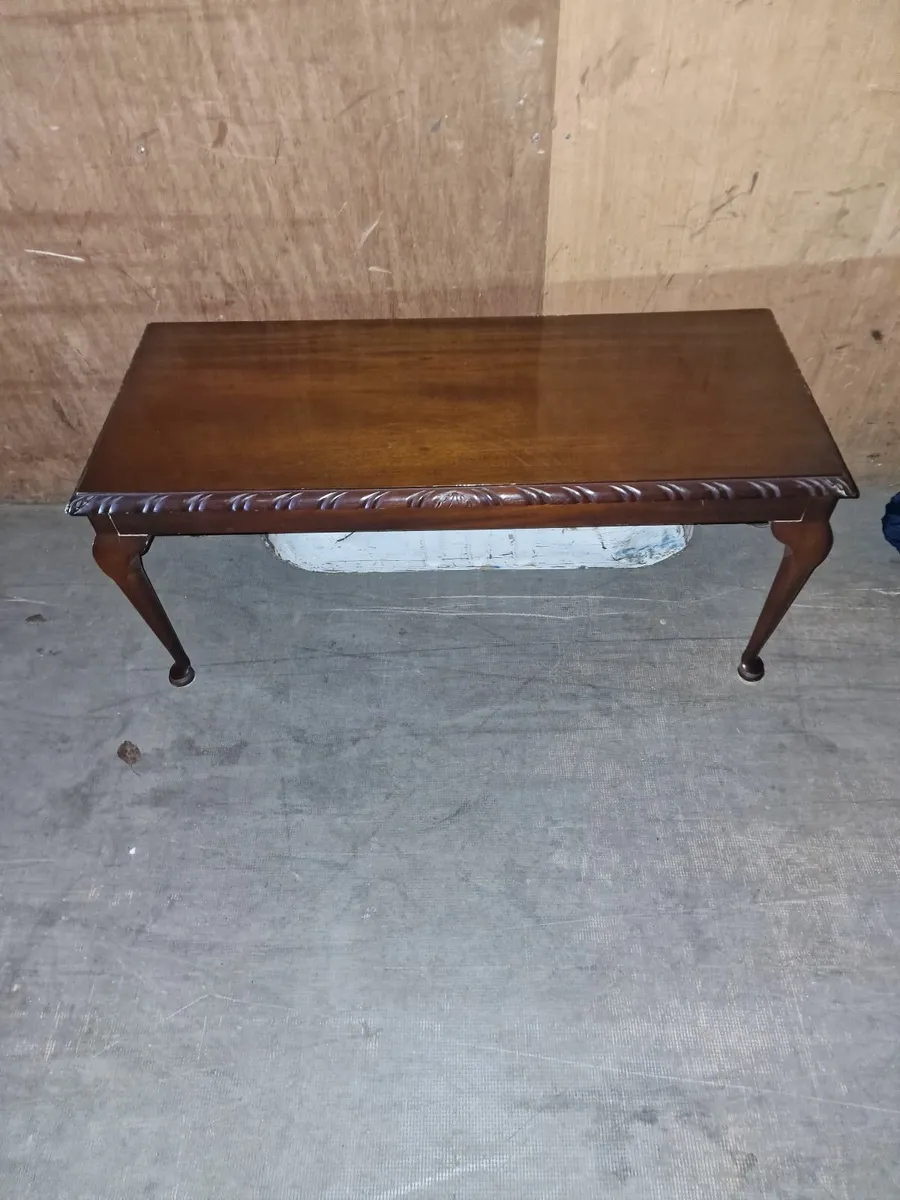 Mahogany coffee table - Image 1