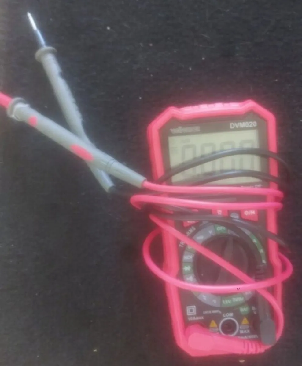 12v Charger - Image 1