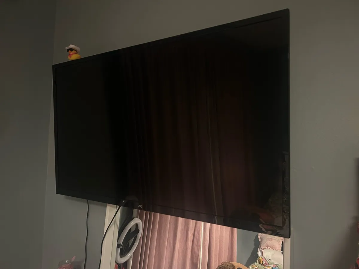 LG tv 40’’ inch - Image 2
