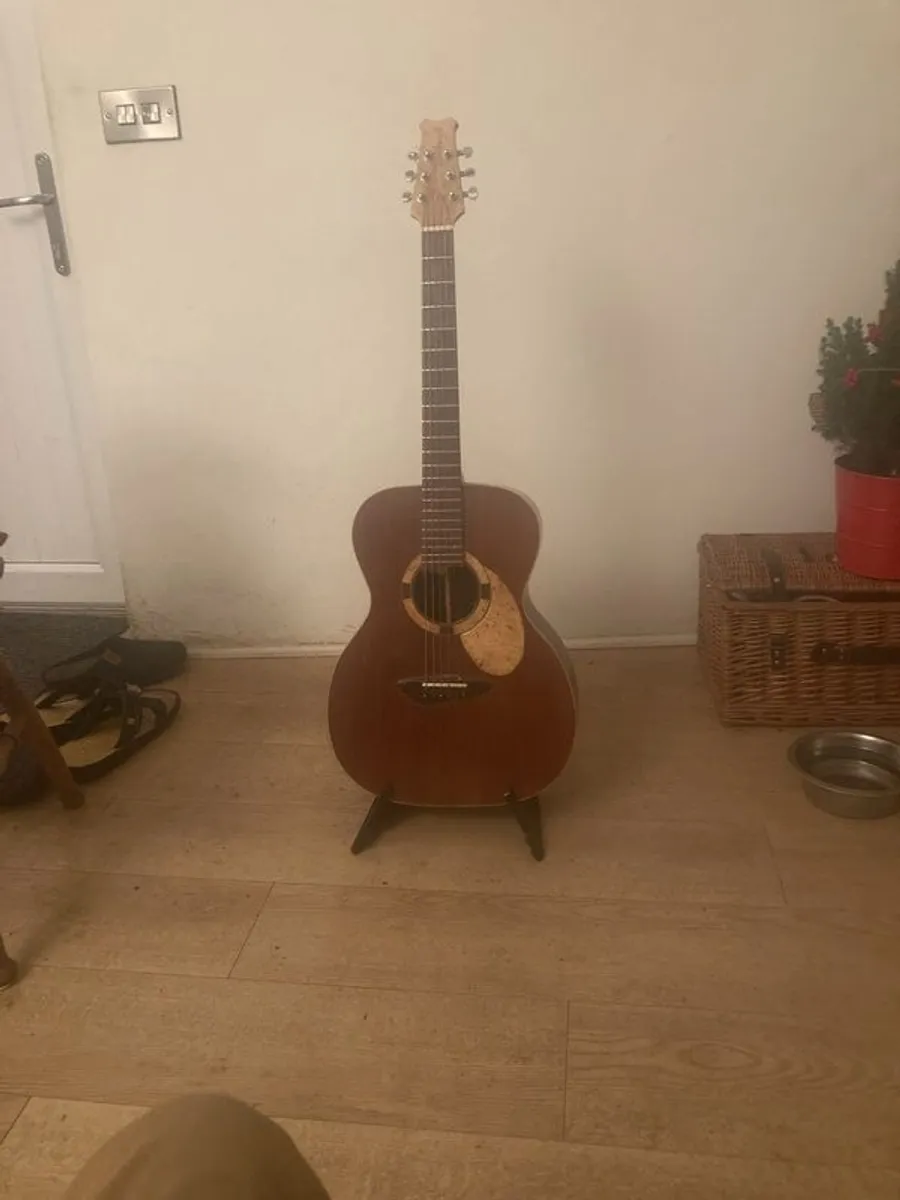 Acoustic Guitar Luthier Made - Image 1