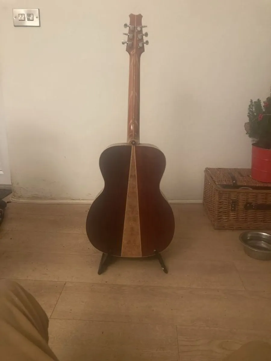 Acoustic Guitar Luthier Made - Image 3