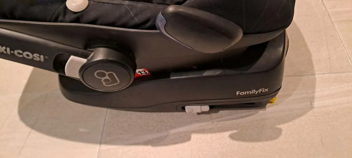 Maxi Cosi Pebble (FREE) Car Seat (0-13 kg) - Image 3