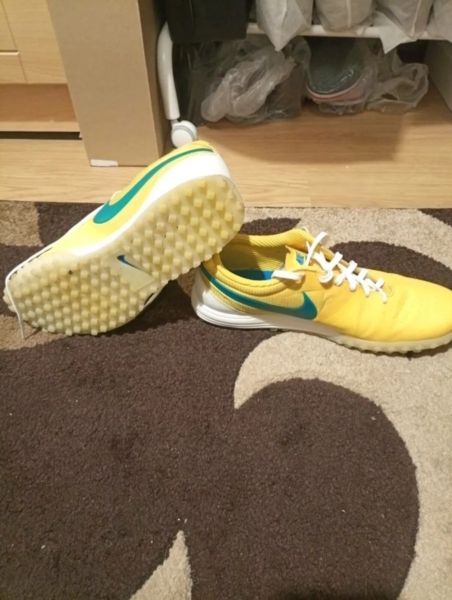 Golf Shoes - Image 2