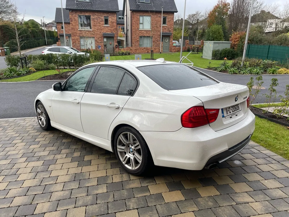 Bmw 320i m-sport (auto) - Image 4