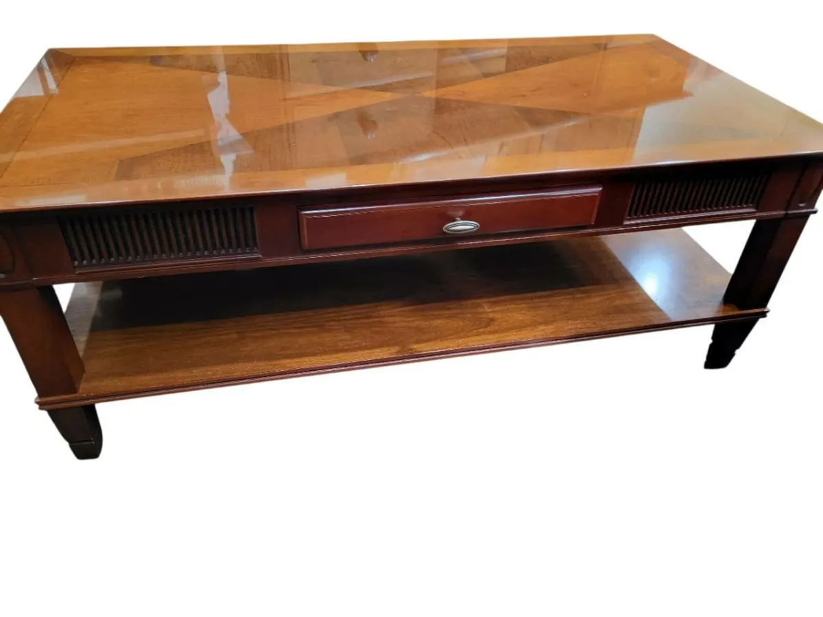 Beautiful large coffee table - Image 1