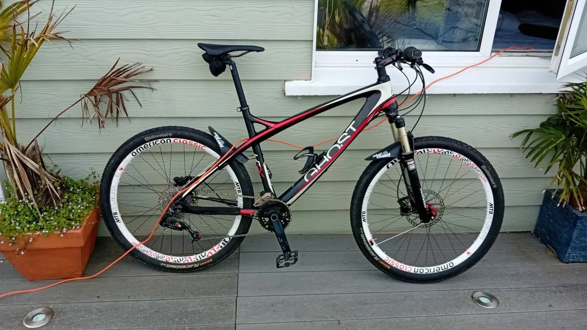 Carbon mountain bike - Image 1