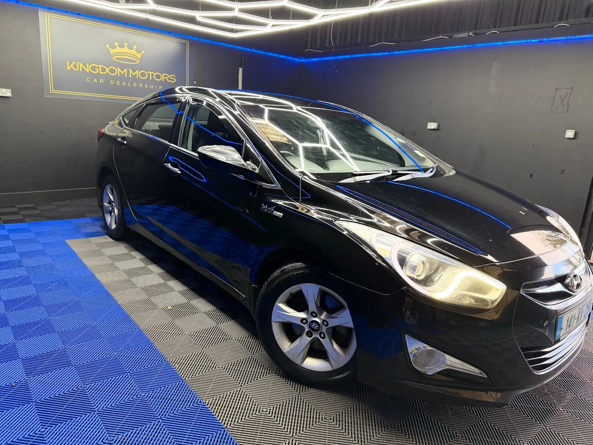 Hyundai i40,NCT 10/26,TAX 04/26 - Image 2