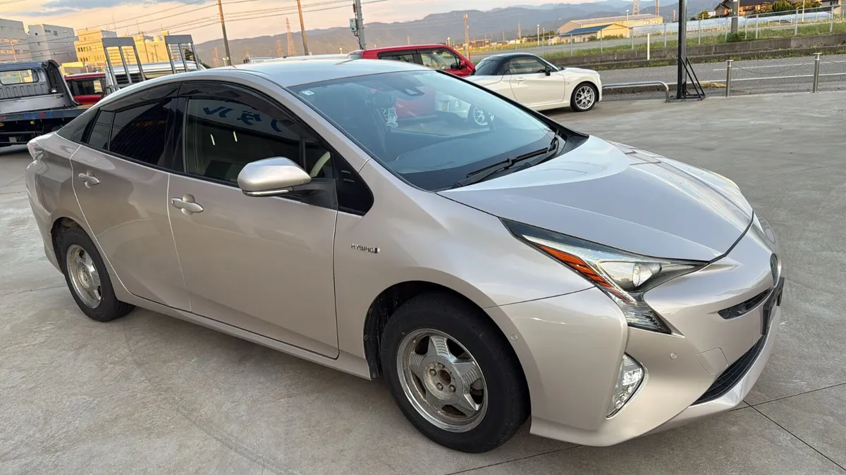 Toyota Prius 2016 - Image 4