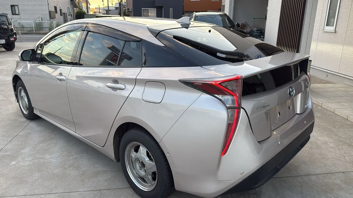 Toyota Prius 2016 - Image 3