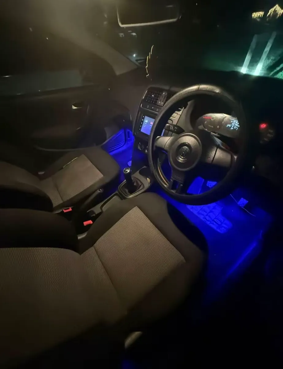 Volkswagen polo low miles - Image 4