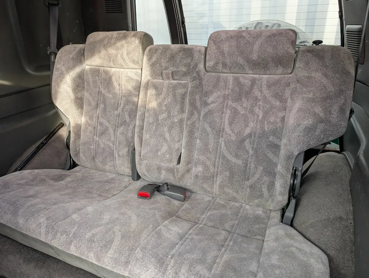 Isuzu Trooper 2001 - Image 2