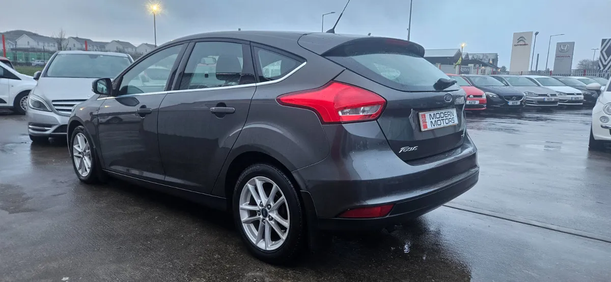 Ford Focus zetec eco 1.0 100bhp very low miles - Image 4