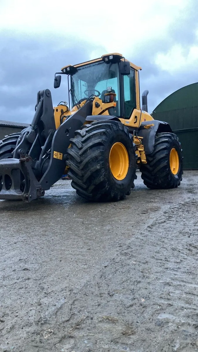 Volvo L90G - Image 1