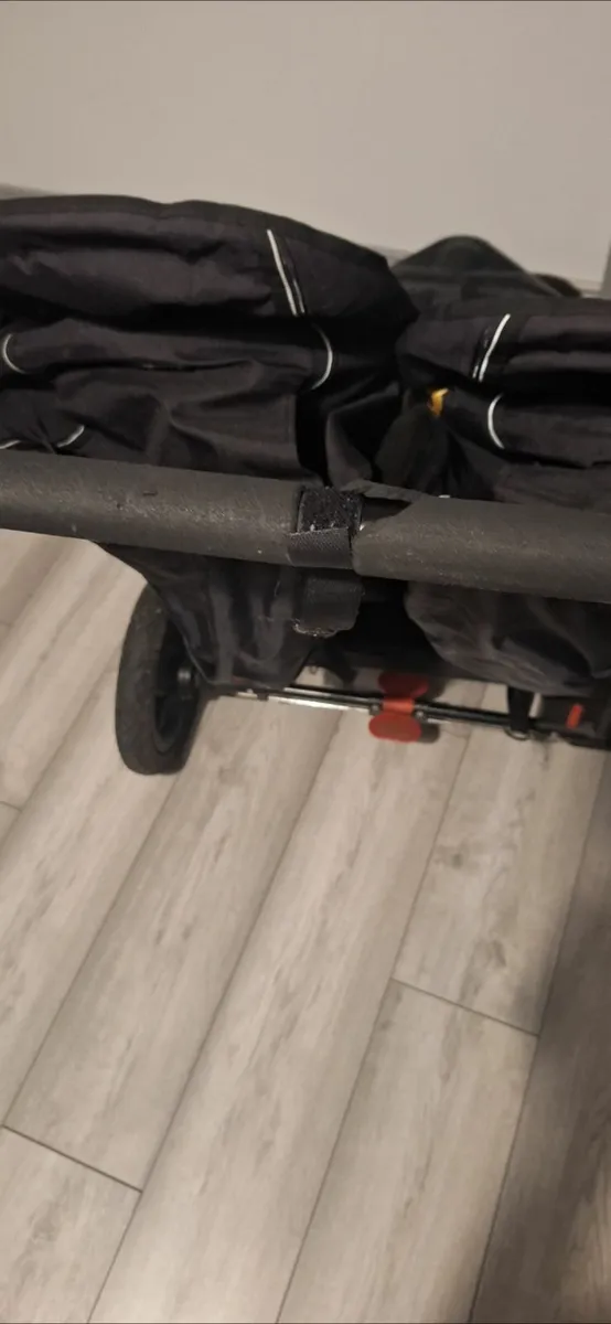Double out and about buggy - Image 3