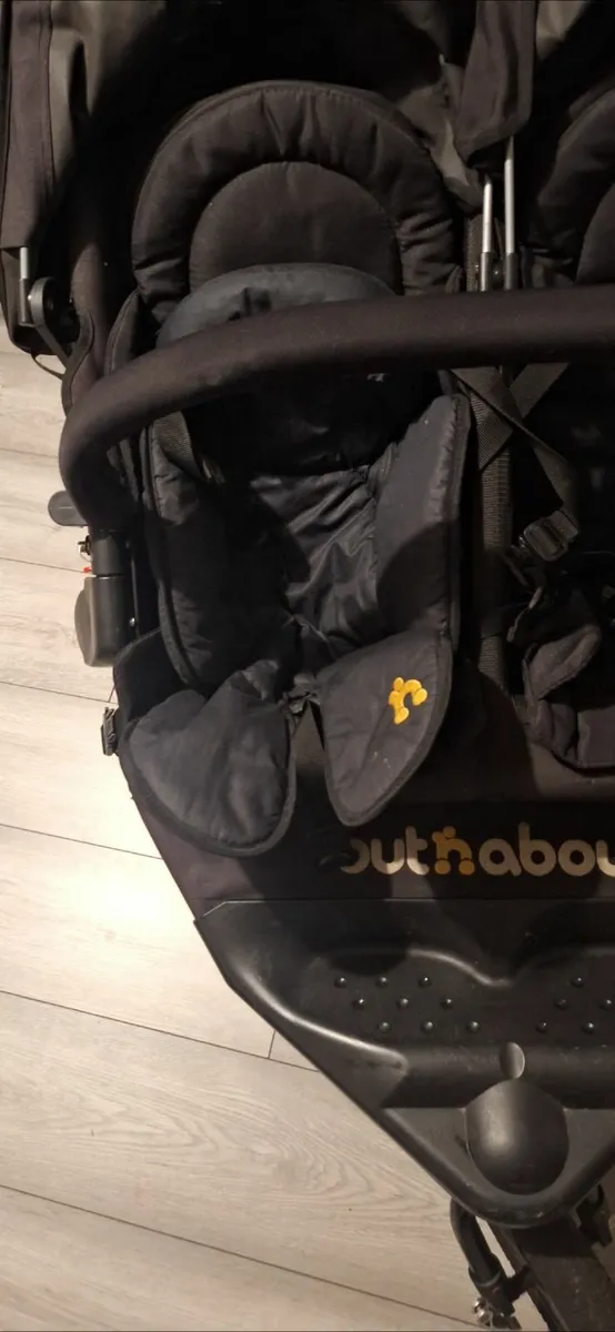 Double out and about buggy - Image 4