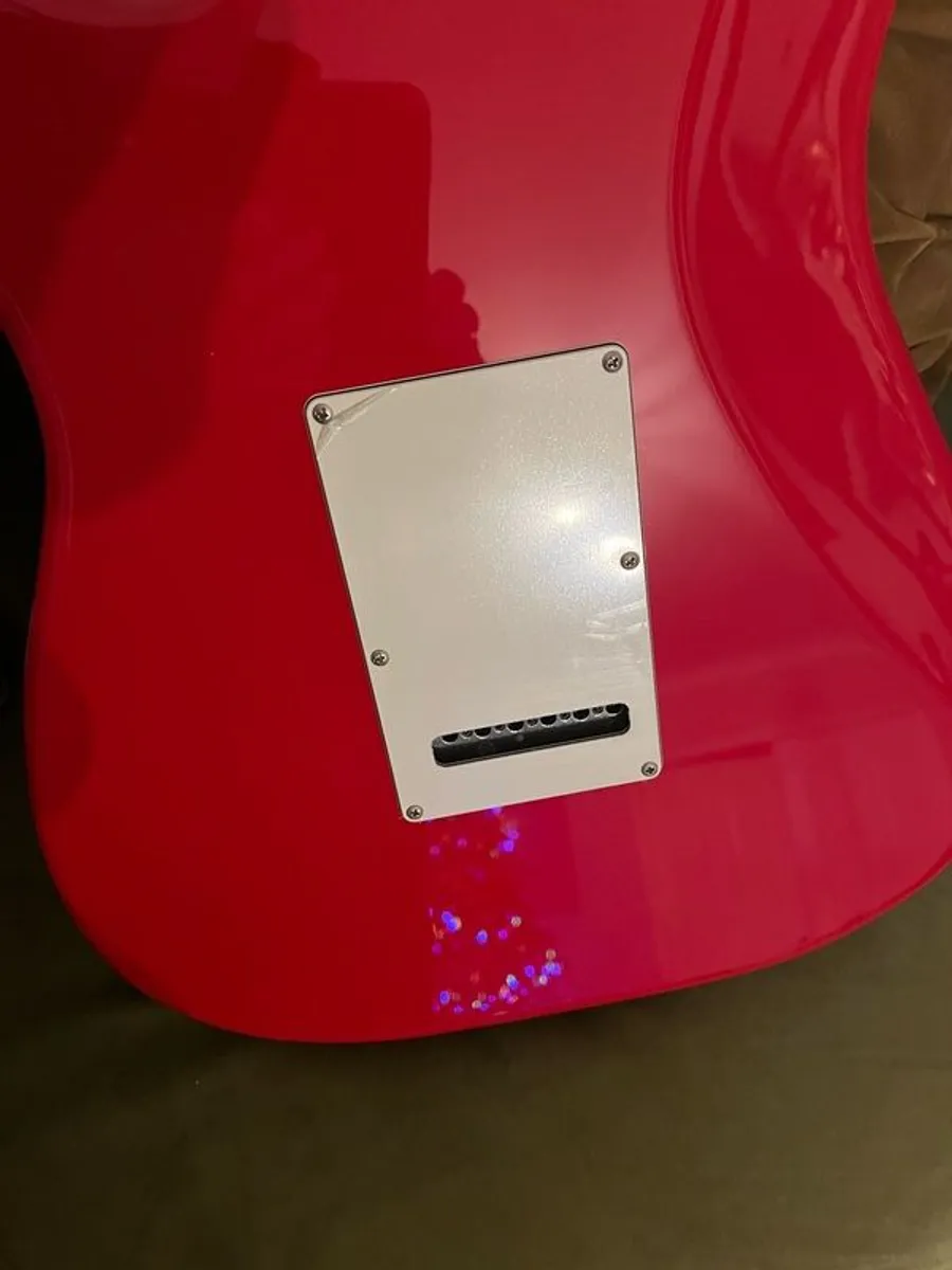 Fender Stratocaster Japan Hybrid ii Stratocaster in Modena Red - Image 2