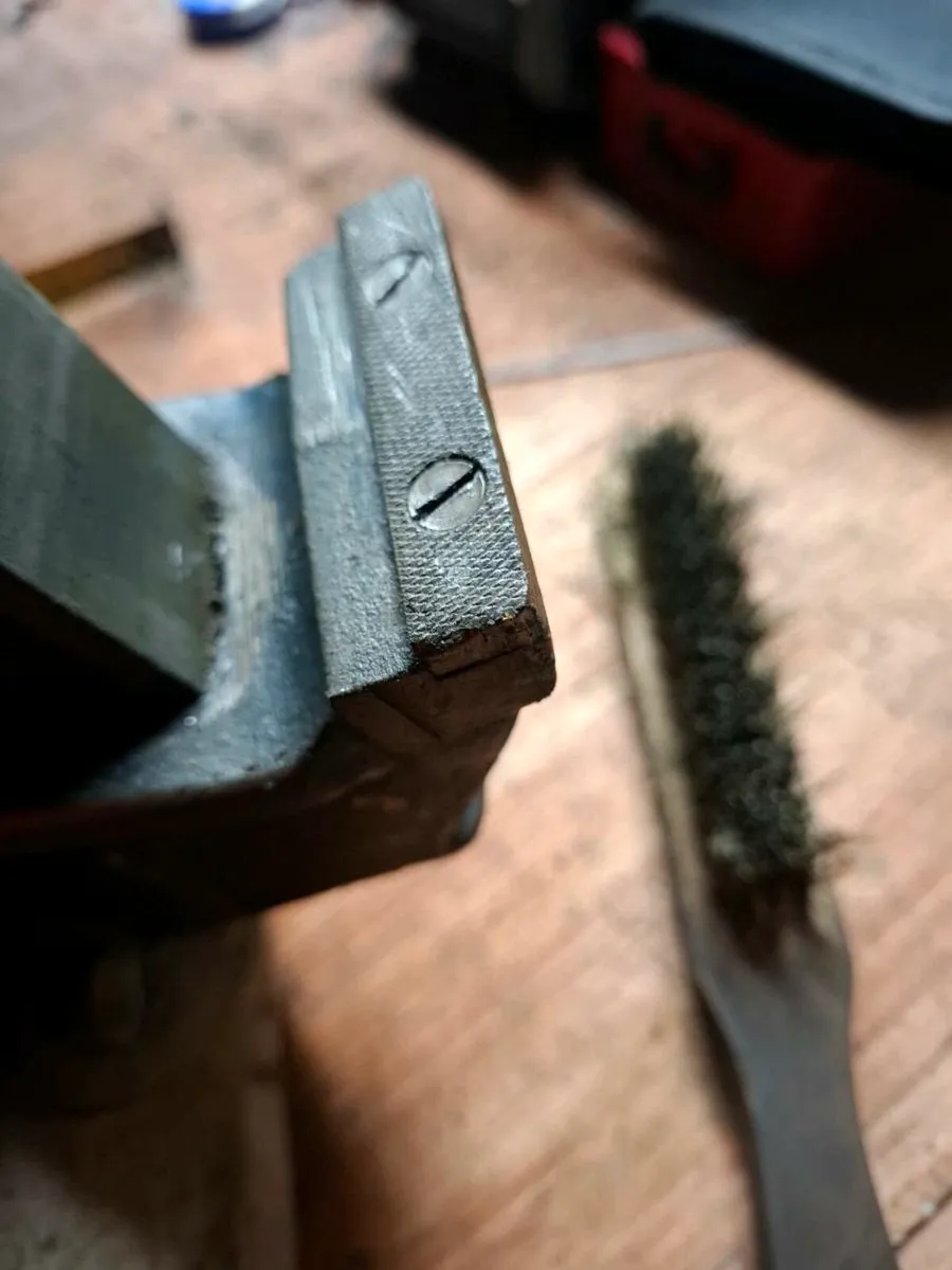 Record vice - Image 3