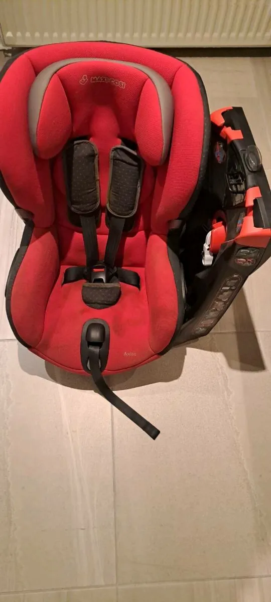 Maxi Cosi Car Seat (FREE) (9 - 18kg) - Image 4