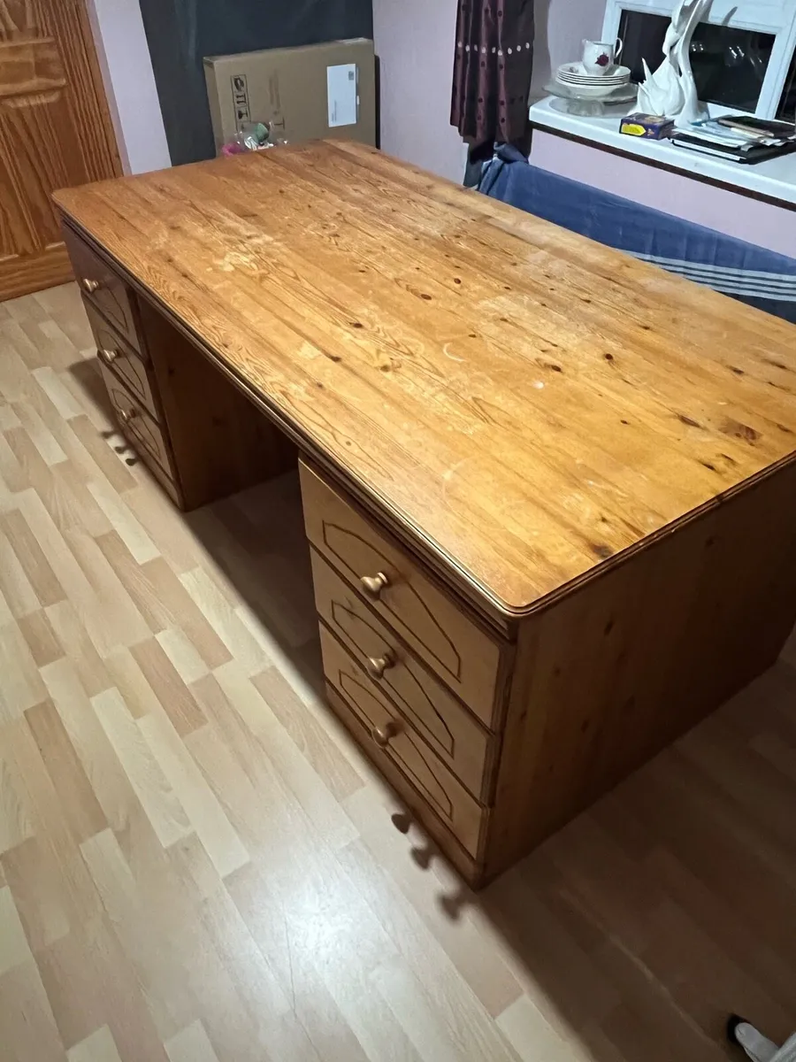 Wooden desk with drawers front and back - Image 1