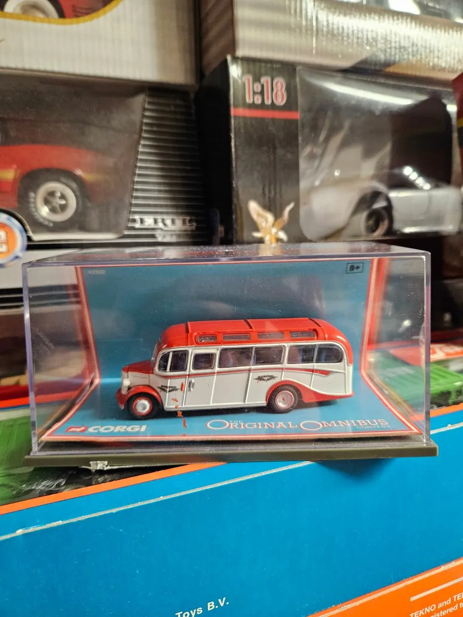 Corgi Bus