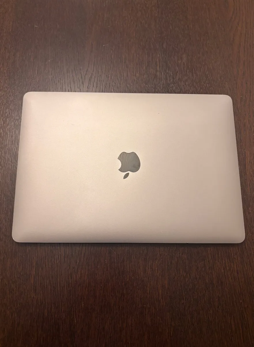 MacBook Air M1 13” 8GB 256GB 2020 - Image 2