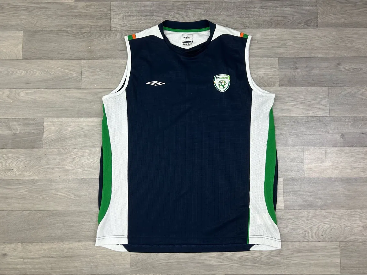 Vintage 00s Umbro Ireland Training Tank Top XL - Image 1