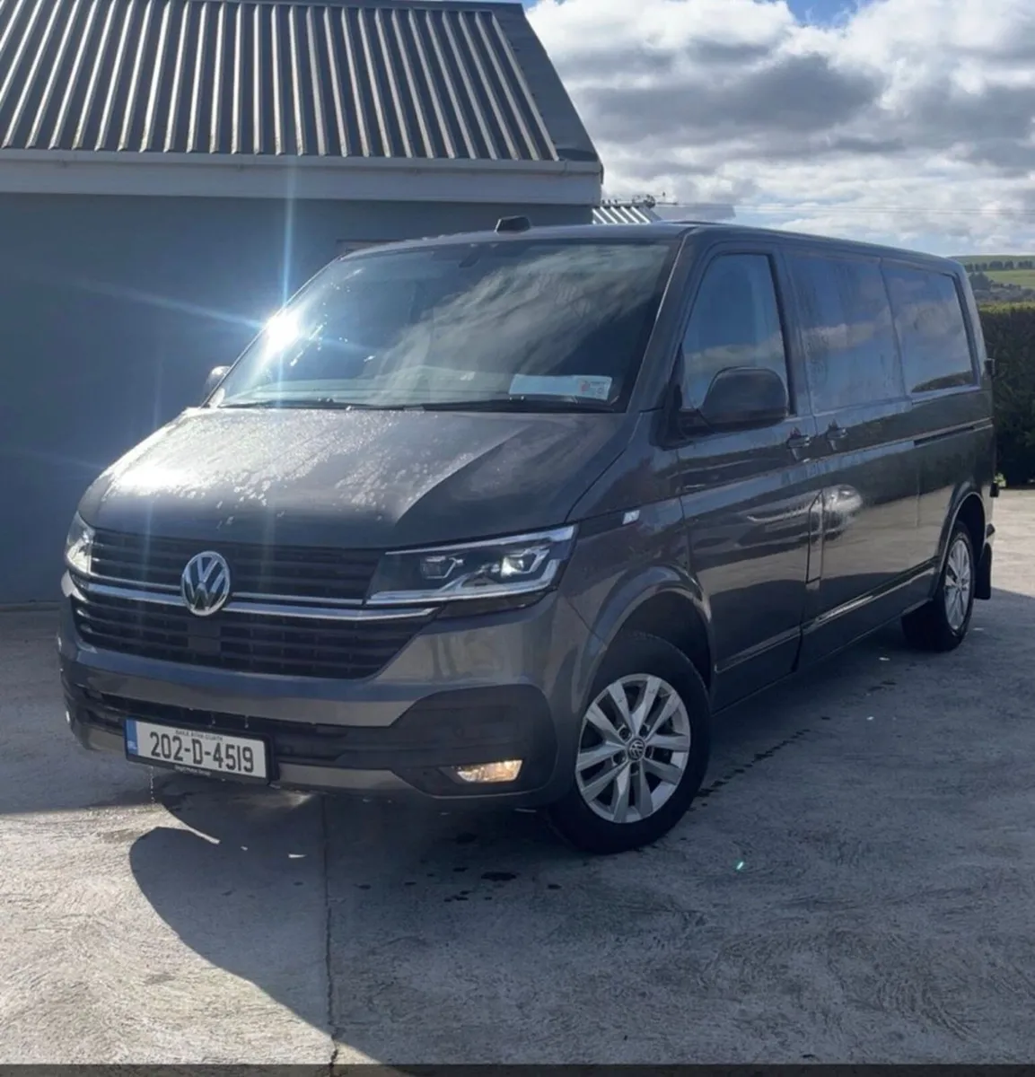 VOLKSWAGEN TRANSPORTER T6 - Image 1