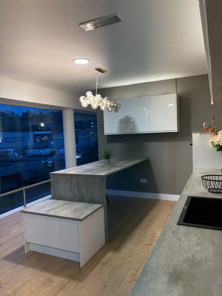 Kitchen : Ex Disolay - Image 3