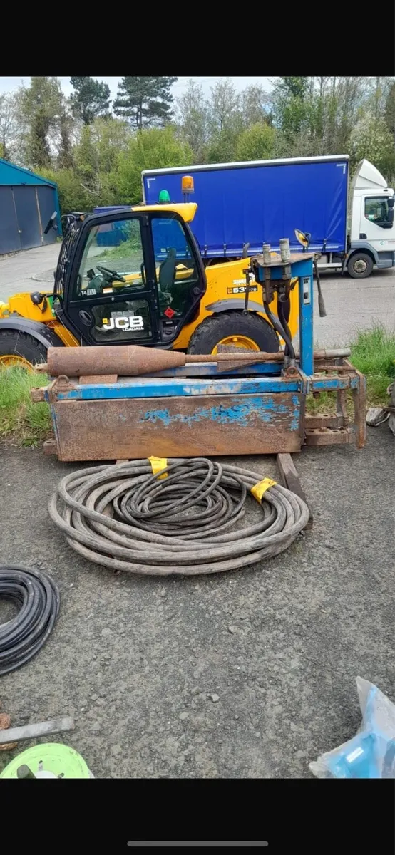 Pipe bursting rig - Image 1