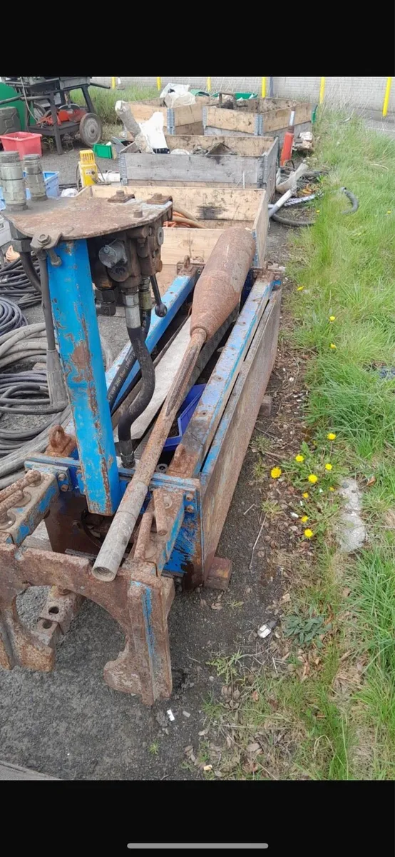 Pipe bursting rig - Image 3