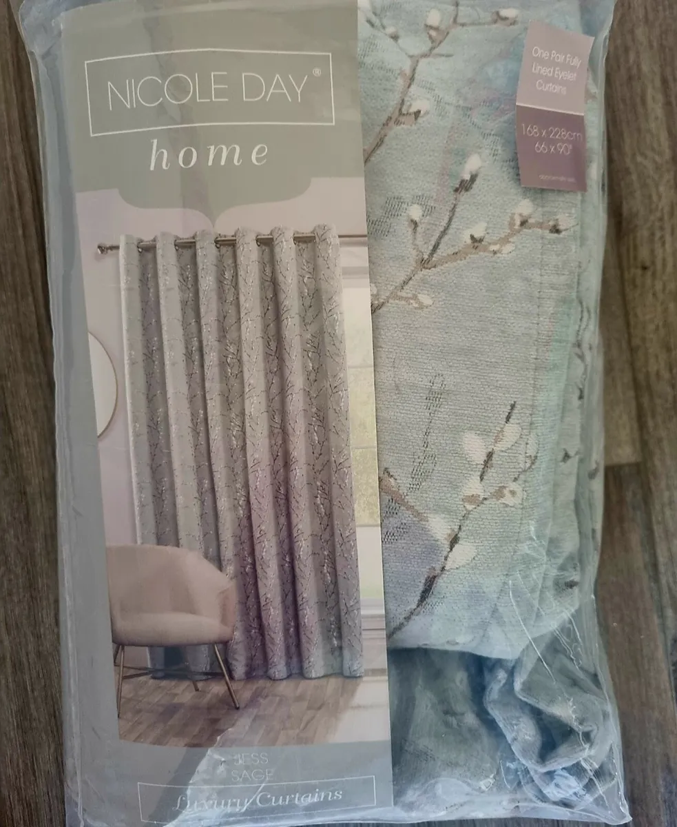 66x90 Nicole Day brand new curtains - Image 4