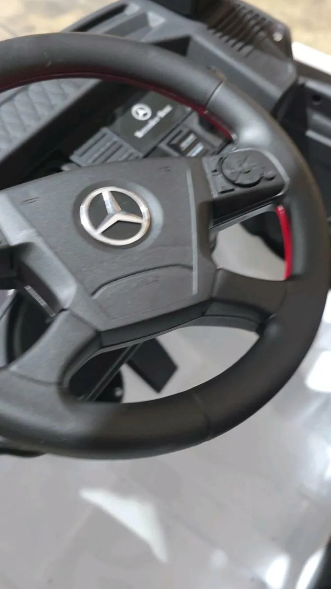 12V Kids Electric Truck With Remote Control - Image 3