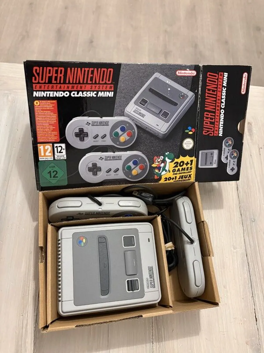 SNES - Nintendo Classic Mini (w/ 2x Controllers) - Image 4