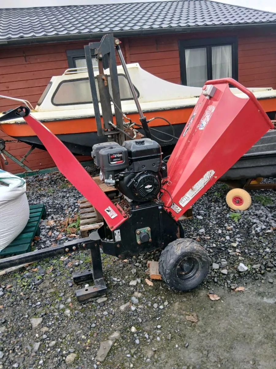 Wood chipper - Image 1